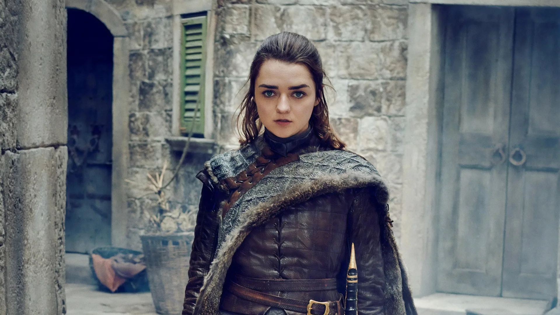 maisie williams the Iron Throne